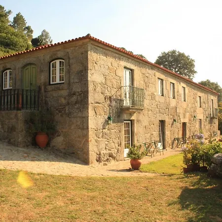 度假居 Amazing Farm House In *